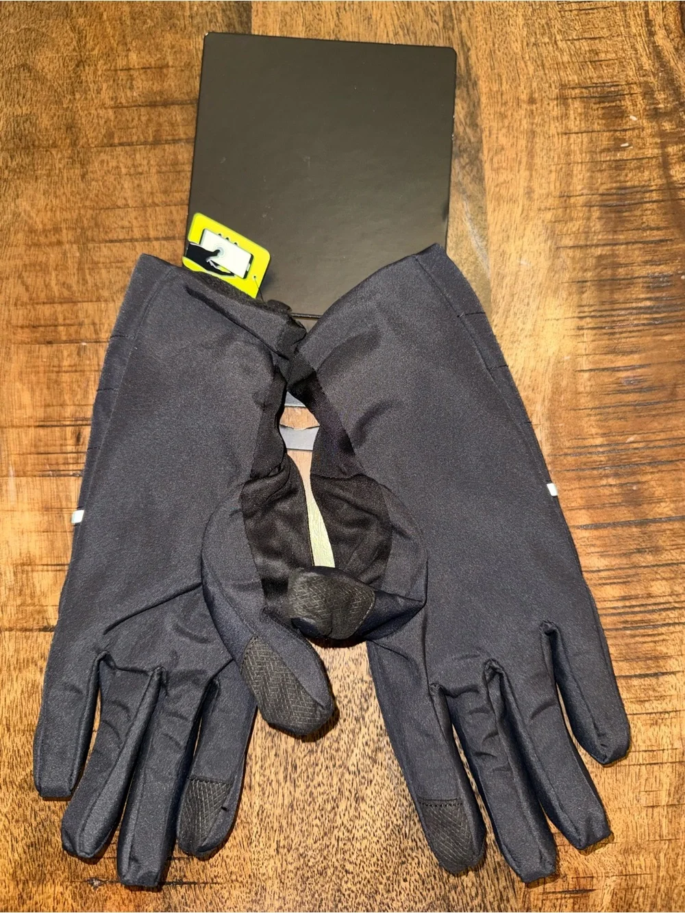 Nike Women's AeroShield Gloves in Black